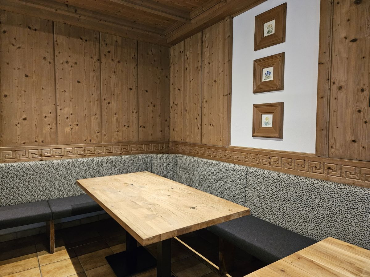 Stube — Eckbank